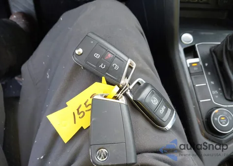 2019 Volkswagen Tiguan 2.0T Se/2.0T Sel/2.0T Sel R-Line/2.0T Sel R-Line Black from USA, damaged, VIN 3VV2B7AX1KM149882